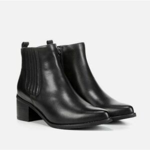 Blondo Black Leather Ankle Booties